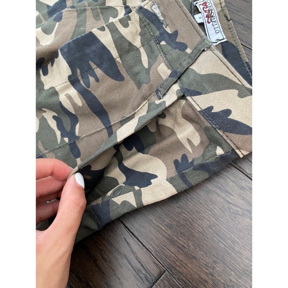 Womens camouflage pants size 8 - Picture 3 of 6